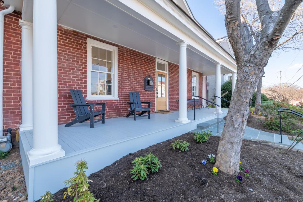 Boutique Room Steps From Downtown Mall Rose Jean Room 1 Charlottesville Exteriér fotografie