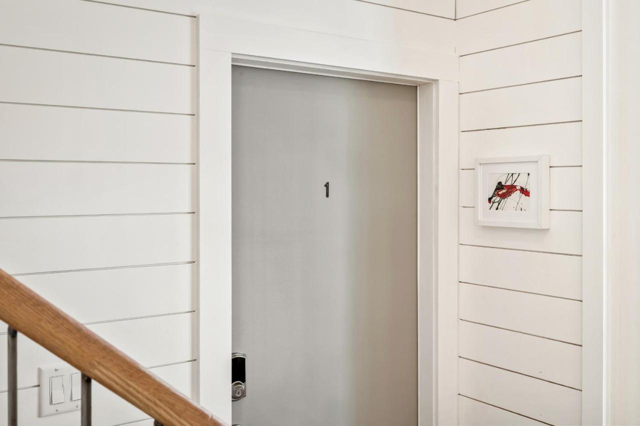 Boutique Room Steps From Downtown Mall Rose Jean Room 1 Charlottesville Exteriér fotografie